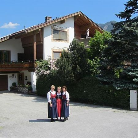 Haus Hager Bed & Breakfast Schlitters Exterior foto
