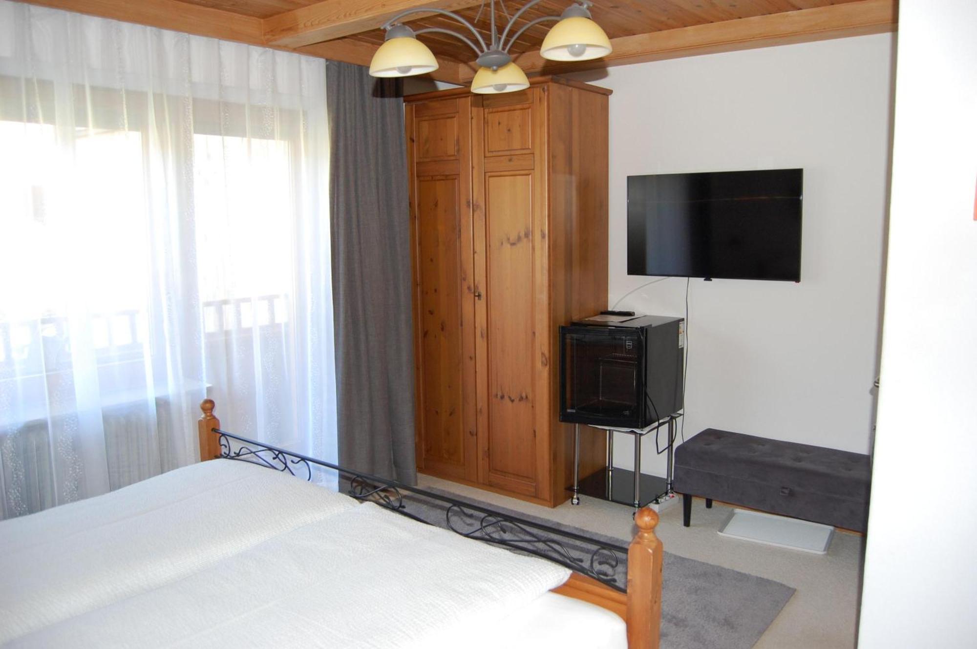 Haus Hager Bed & Breakfast Schlitters Exterior foto