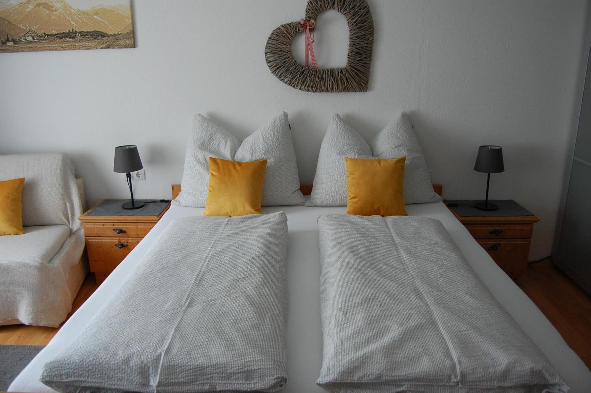 Haus Hager Bed & Breakfast Schlitters Exterior foto