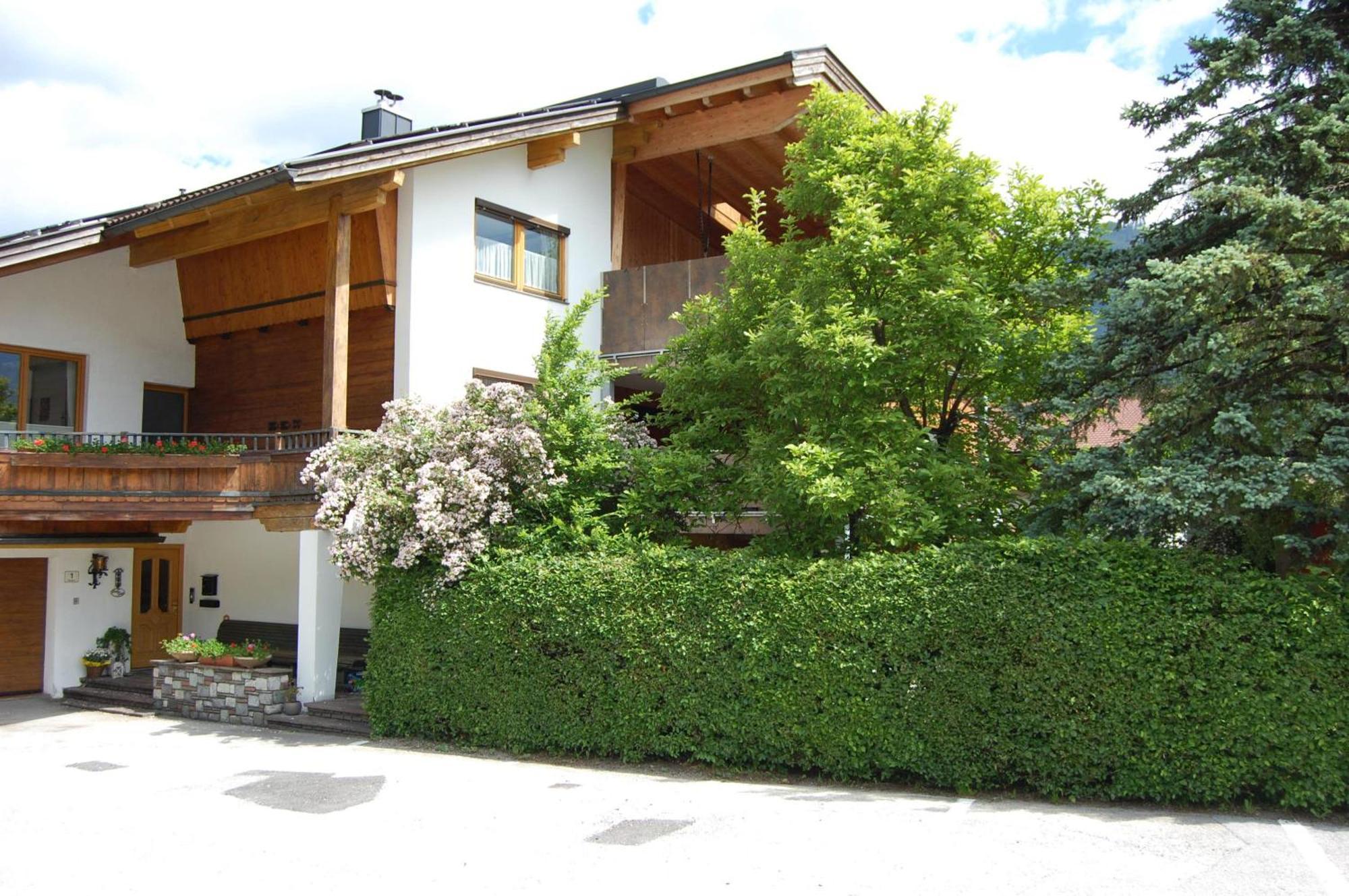 Haus Hager Bed & Breakfast Schlitters Exterior foto